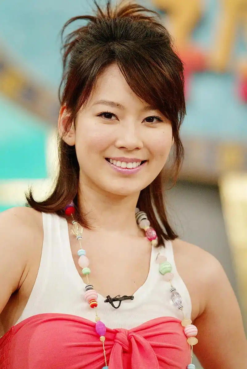 【娱乐快讯】台湾女星melody宣布离婚,彼此思想理念差距太大!