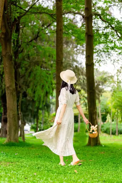 清新唯美美女背影