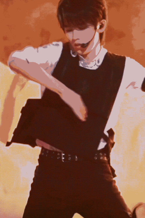 宋亚轩腰好细啊