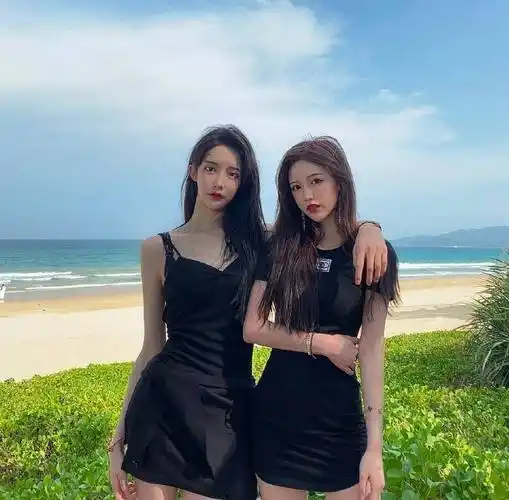 艾比三亚度假,发布最新美照,网友:越来越像潘南奎了!_五官_女装_大佬