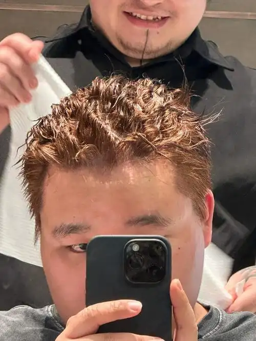 也不算很黑,这种颜色还是ok的,这次又不例外,还是锡纸烫,只不过颜色换