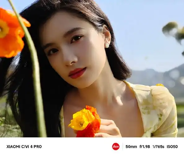 都恰到好处,超大光圈效果出来的人像质感美颜很自然,没有过度的美白