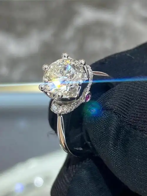 ido十心十美克拉美钻