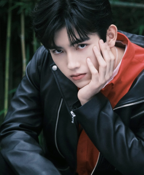 陈飞宇生图状态曝光看清无精修脸蛋后是20岁最真实的模样了