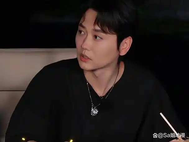 德云社杨九郎凌晨发文晒与师兄弟聚会照烧饼攒局栾云平买单