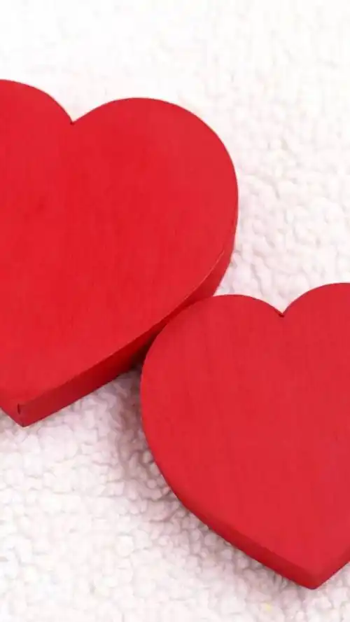 苹果手机情侣壁纸 苹果手机情侣壁纸 一人一半