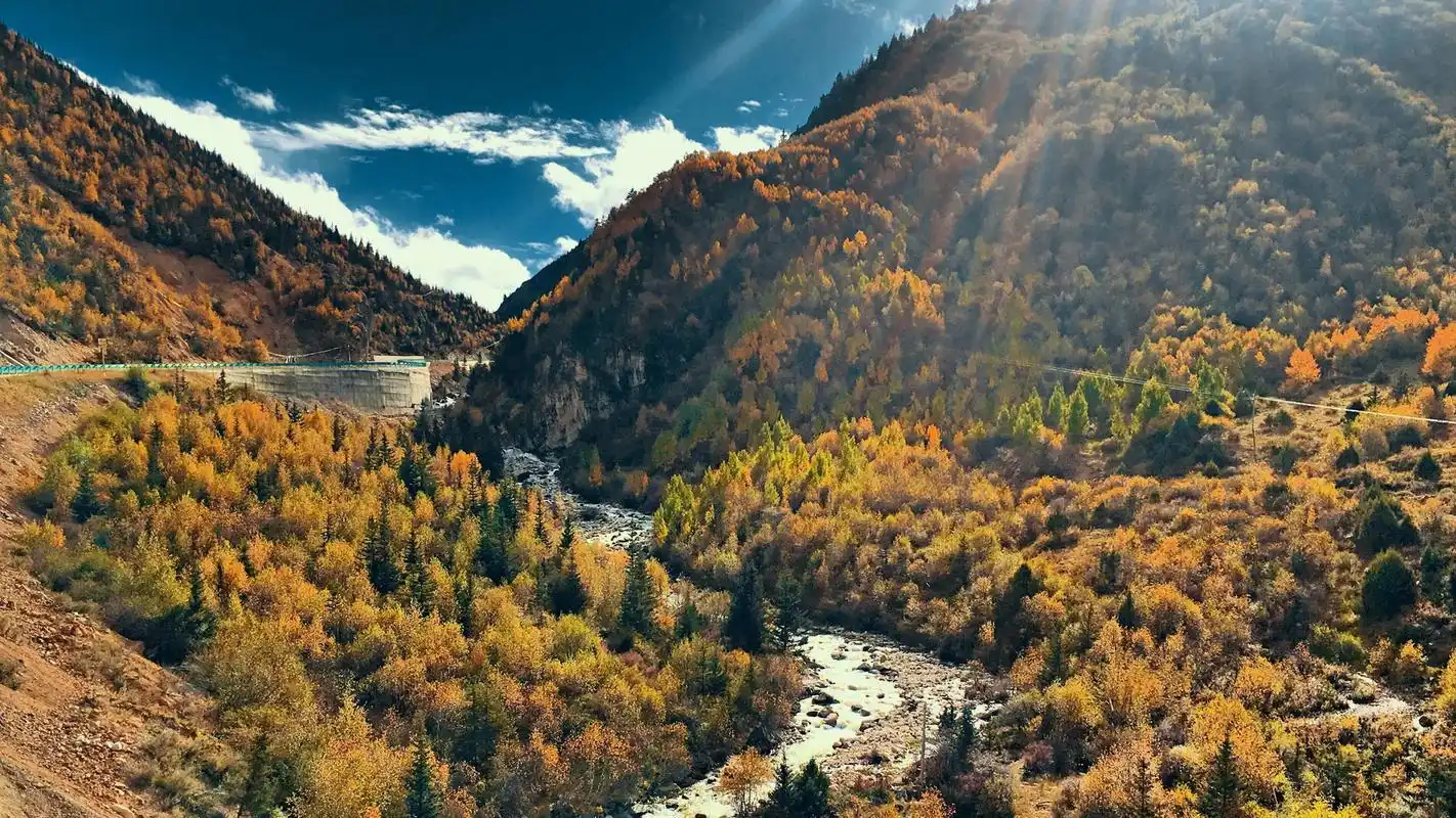 稻城亚丁唯美风光电脑壁纸高清大图预览1920x1080_风景壁纸下载_美桌