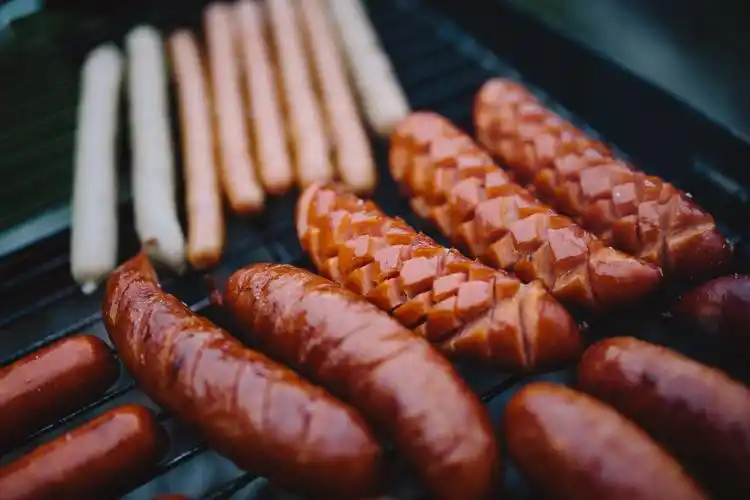 图片大全 美食世界 美味的烤肠图片 > 美味的烤肠图片 第5张