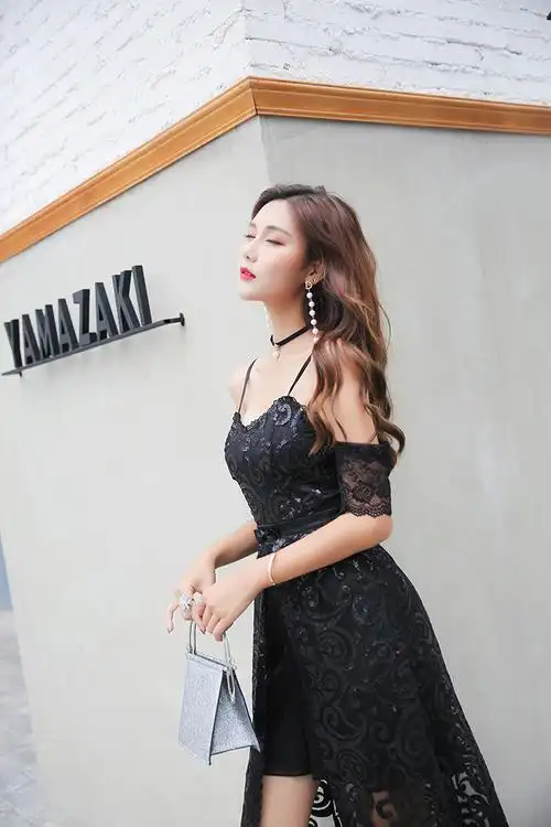 2018夏季新款时尚名媛吊带蕾丝连衣裙性感露背礼服裙小黑裙