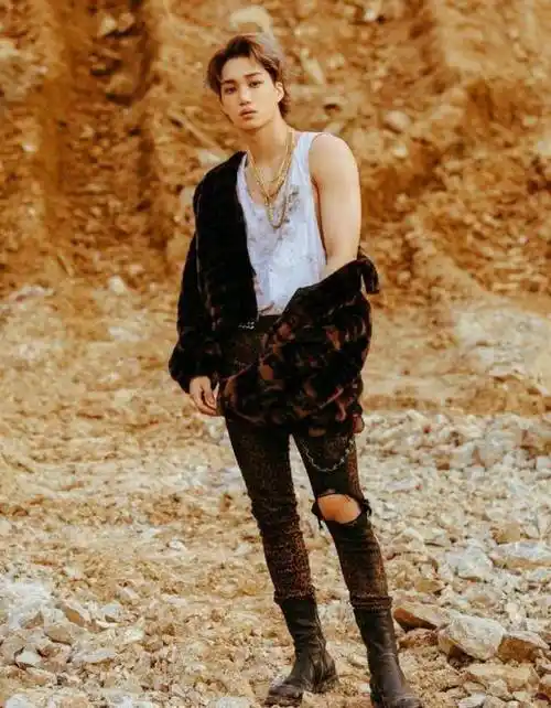 exo金钟仁新预告照,背头西装造型荷尔蒙溢出屏幕,纹身暗藏细节_kai