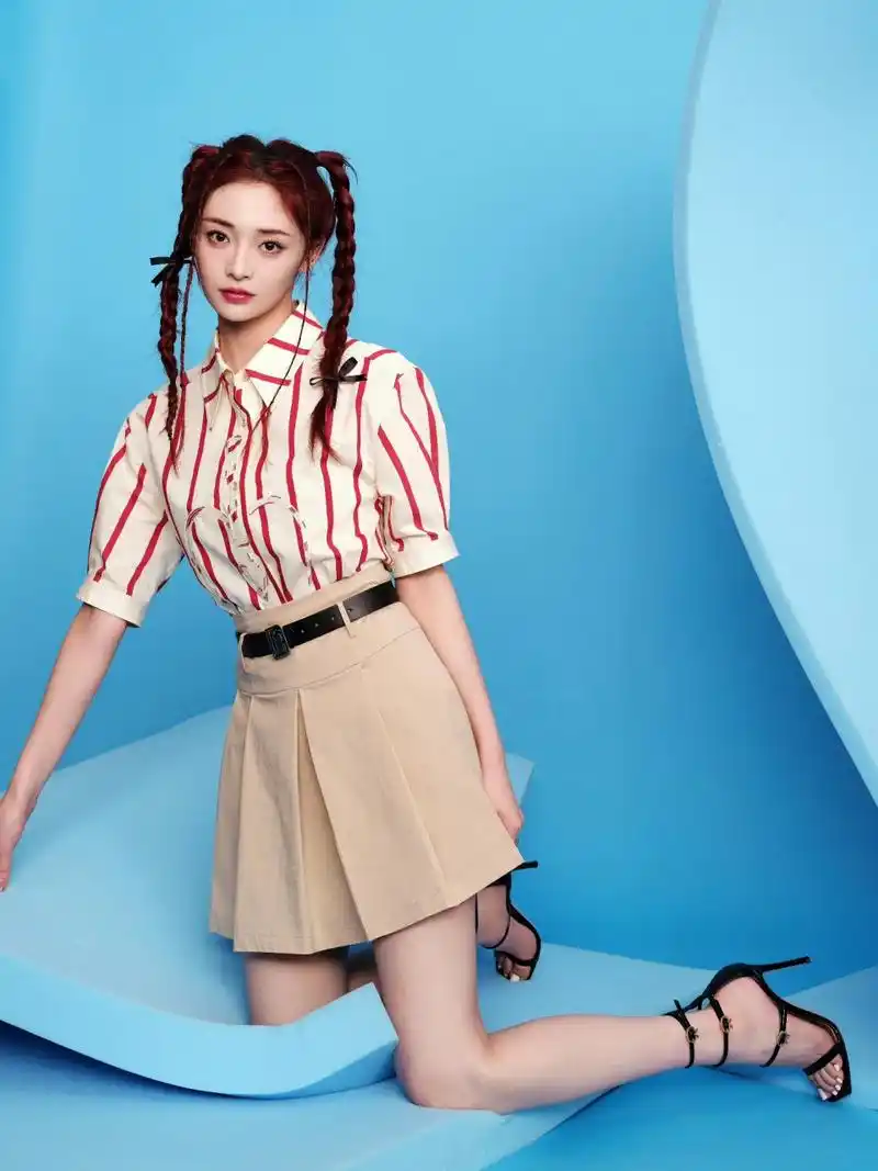 【周洁琼】90:黑色四绑带包后跟高跟凉鞋 676767