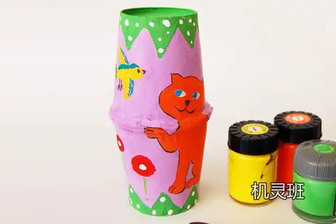 幼儿园用一次性纸杯手工自制打击乐器沙锤步骤图解