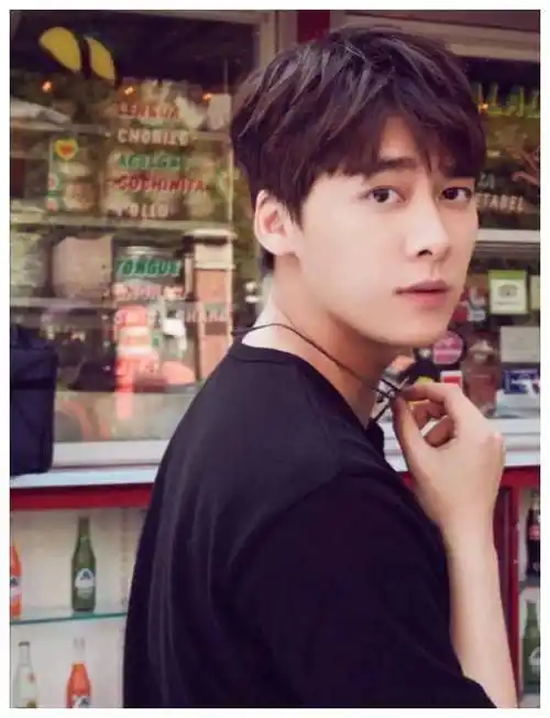 李易峰与金晨,携手创业,狂享甜蜜旅行,生活美滋滋!_友谊_友情_事业