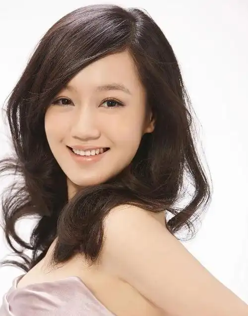 这些美女明星眼睛会笑,网友直呼这电波心脏受不住!