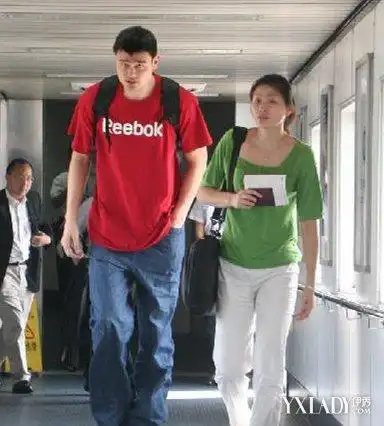 【图】姚明老婆身高多少 "巨人"家庭基因强大