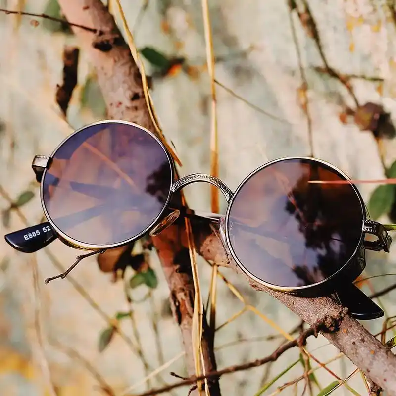 大家都在搜: boyseen眼镜 粉丝 326 获赞 254 关注 这款蒸汽朋克太阳