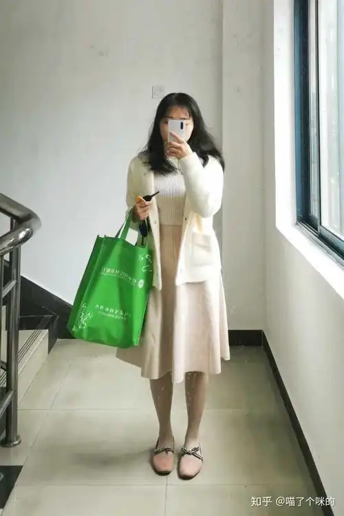 身高160体重110斤的女生冬天怎么穿搭好看?