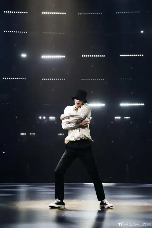 张艺兴舞蹈风暴