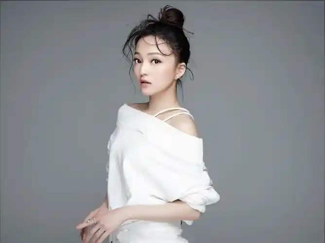 被亲妈卷走1亿,还告她不赡养父母,沉寂10年,她成励志女神