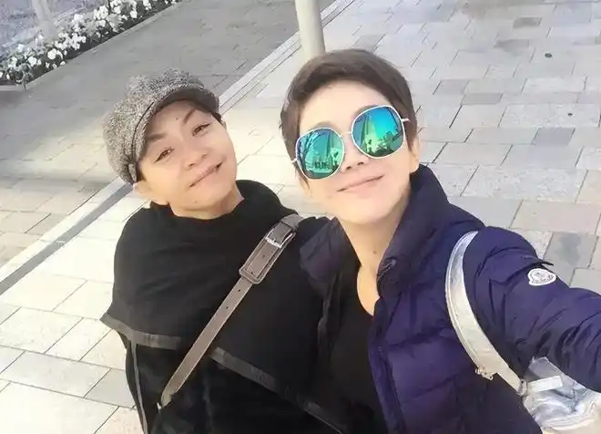 宋丹丹过生日有排面富豪老公坐c位干女儿和两孙子未到场