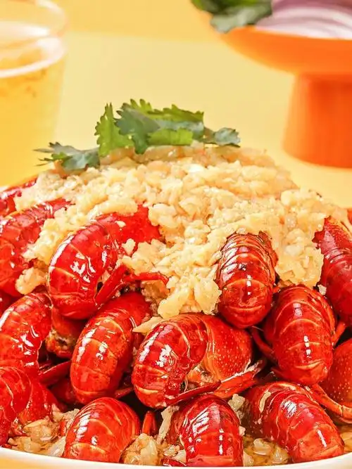 蒜蓉小龙虾🦞还是传统的做法😋好吃!