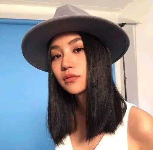 给《禁忌女孩》主演 娜诺 开一栋美图楼(会持更