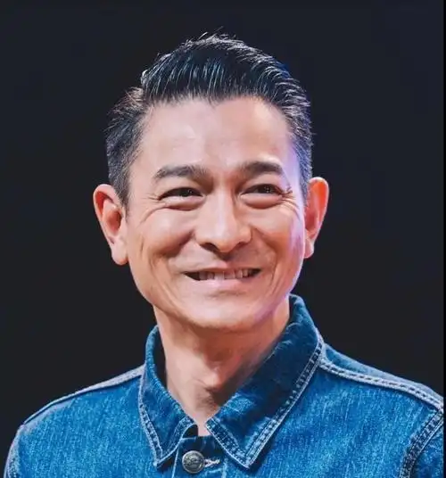 刘德华断崖式衰老满头白发皱纹明显网友泪目该退休了