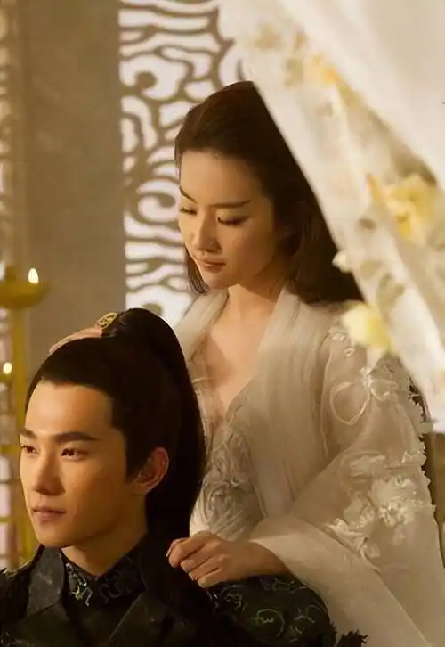 如果给刘亦菲挑选老公,这些合作过的男星你会选谁?