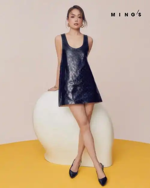 容祖儿新写真曝光43岁身材依旧火辣网友太吸睛