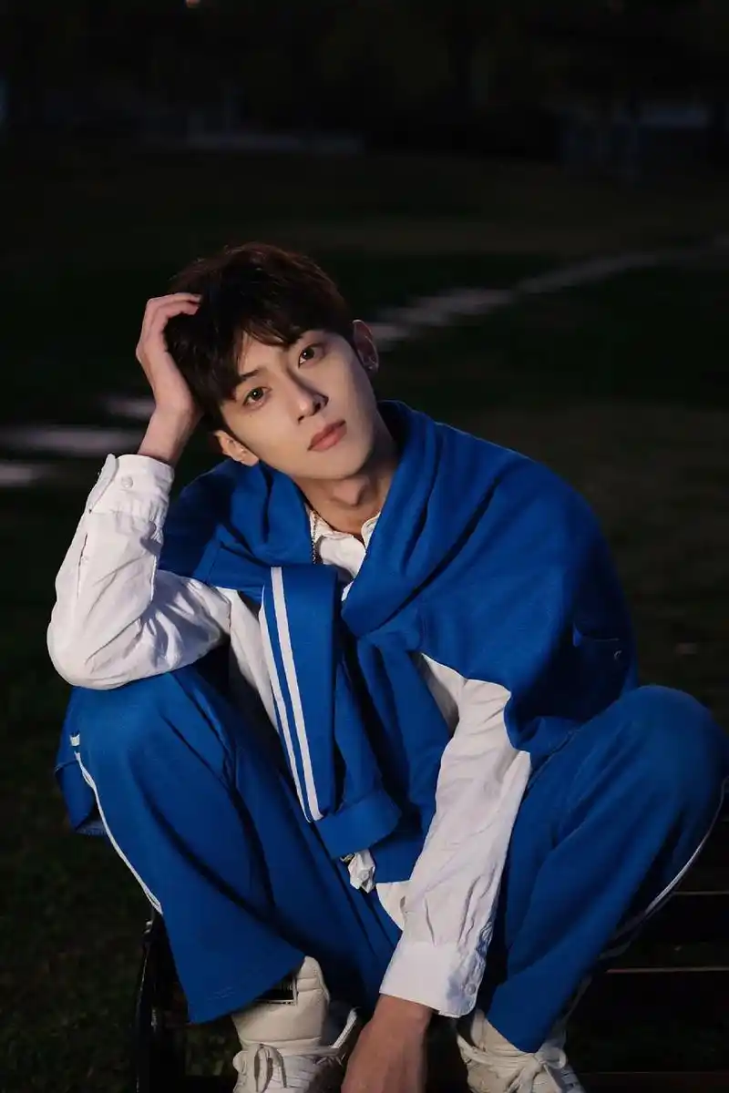 我竟然拍到了邯郸三中校草!"少年灌风的校服,裹着整个青 - 抖音