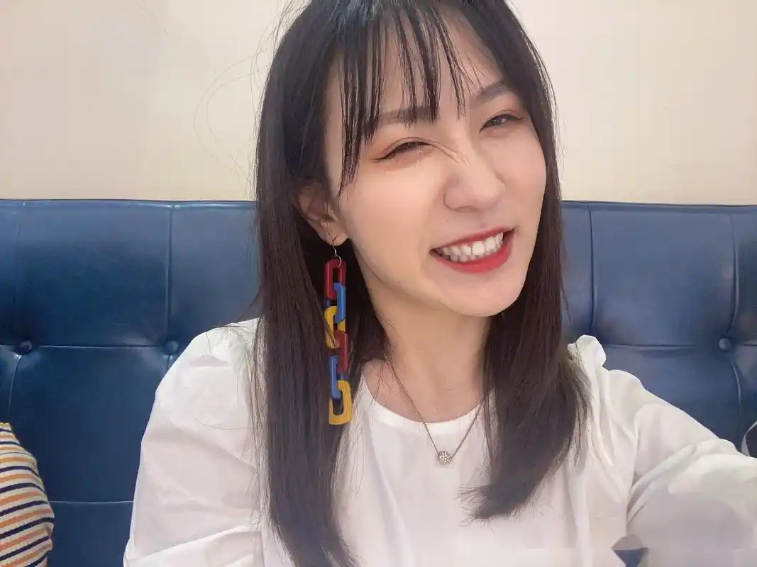 刘文君#我们的乐队#  520欸～ 当然是和小姐妹一起比较开心啦 但是我