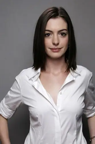 被网友称为猫女的蝙蝠侠女角安妮海瑟薇高清640x960iphone 4s