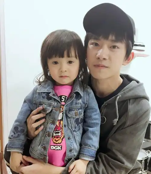 易烊千玺薛之谦关系怎么样 没想到生活中的他们都是带娃高手