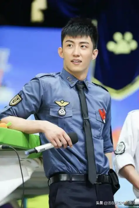 黄景瑜综艺节目有哪些(黄景瑜综艺节目有哪些节目)