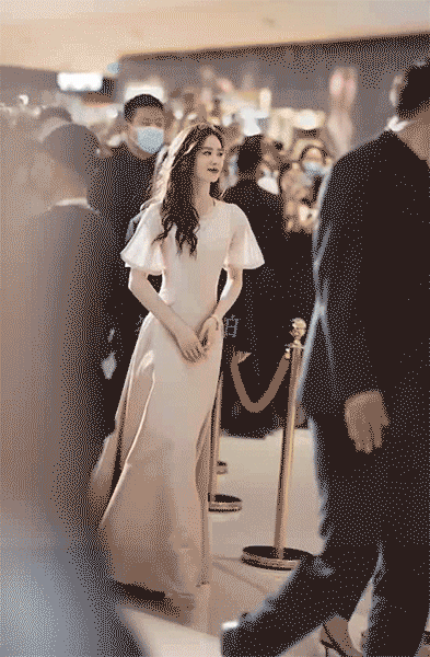 是女明星的走路粉!怎么每个人都走得如此摇曳生姿万种风情!