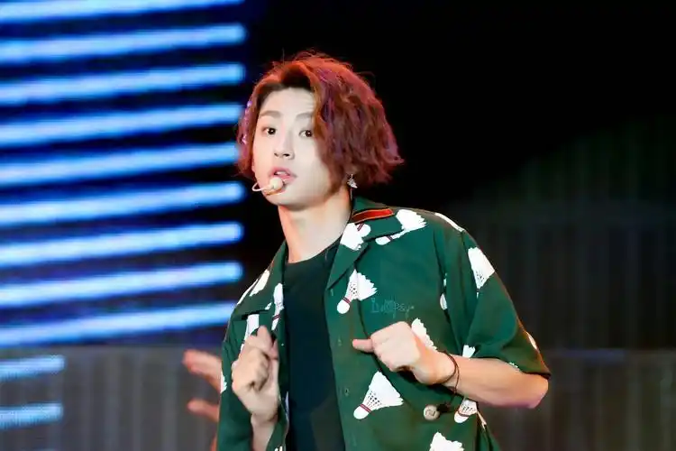 小鬼王琳凯 0701