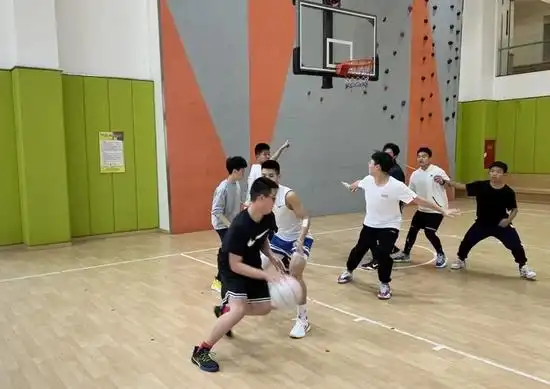 新川学生室内体育课