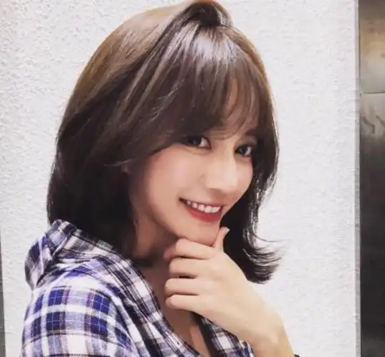 圆脸适合的刘海图片:适合圆脸的5款发型,总有一款适合你的!图4