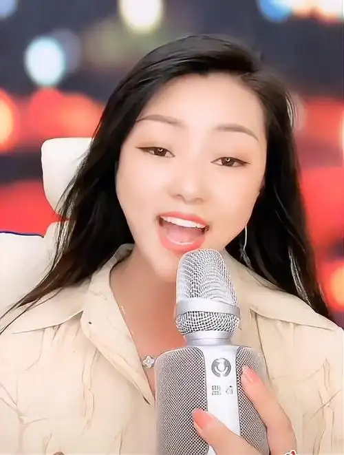 武汉美女罗姣演唱《西口情》欢迎大家观看-度小视