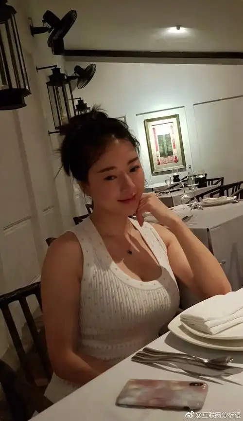 蒋娉婷166f一个把不知妻美刘强东套路了的女子