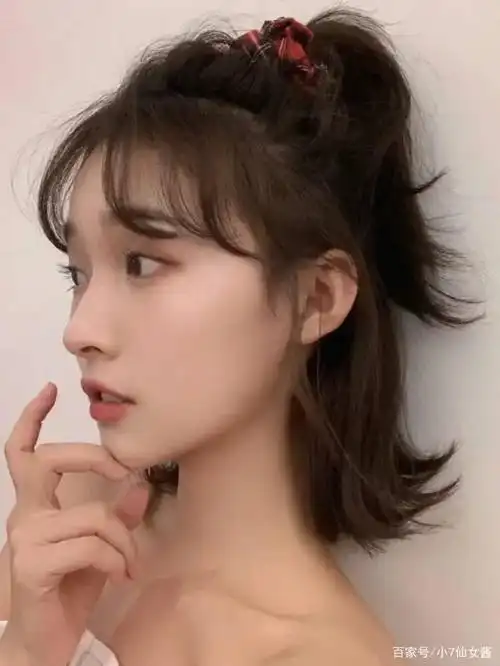 日系蓬松感 短发中发发型