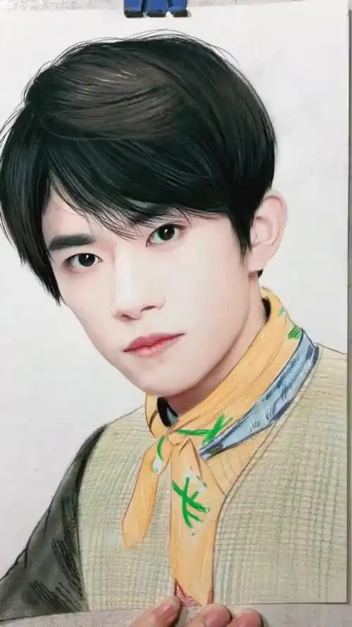 彩铅手绘画易烊千玺过程