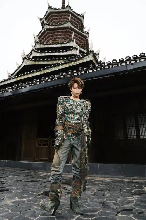 刘雨昕高定民族大片##刘雨昕贵阳音乐节造型