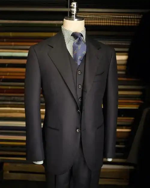 碳黑色意式三件套男士西装套装搭配推荐