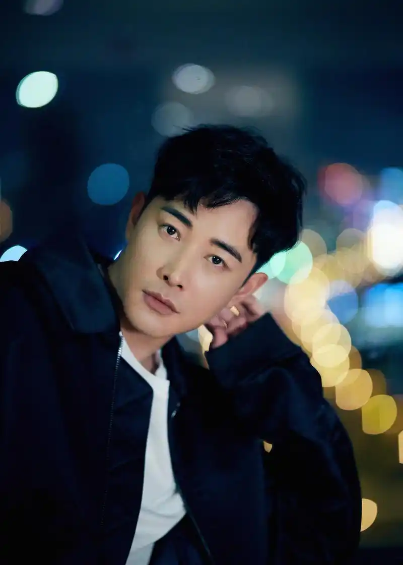 2018年最后一天,罗晋 boss陪大家一起过.祝大家2019,幸福永久.