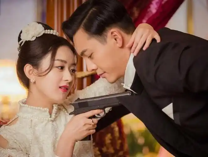 陈伟霆冷落赵丽颖真相 卓伟是如何说赵丽颖人品的