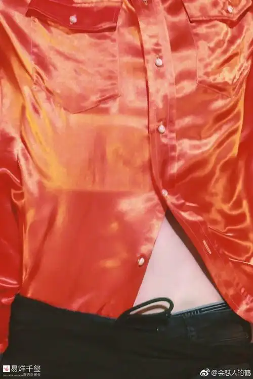 [tfboys][分享]180123 易烊千玺露腹肌小合集 线条优美男友力max