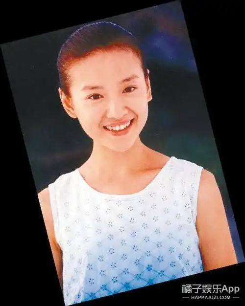 【老照片】董洁以前真的是,清纯的像百合花一样啊