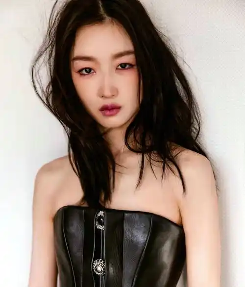 周冬雨耍大牌风波引热议!_行为_形象_态度