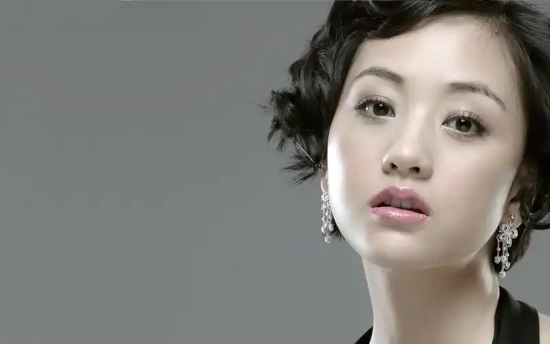 人气女星杨蓉唯美治愈系轻熟女写真桌面壁纸